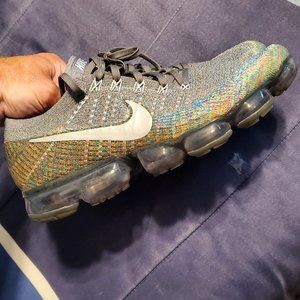 NIKE MENS VAPORMAX SHOES - WORN 1 TIME